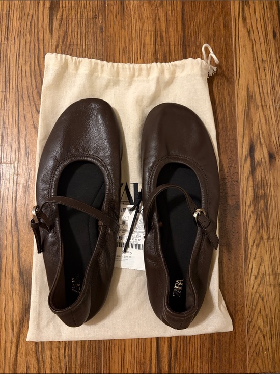 Zara Shoes - Zara Dark Brown Leather Mary Jane Ballet Flats with Strap size 36 / 6